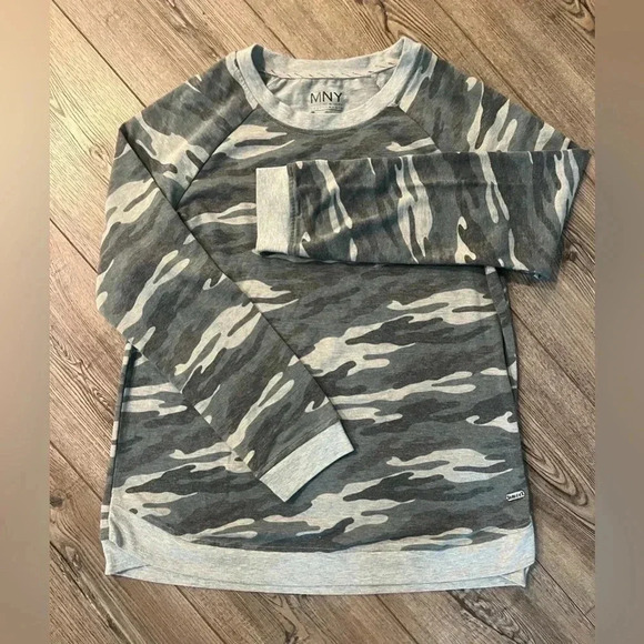 Super soft MNY sweater - Picture 1 of 2